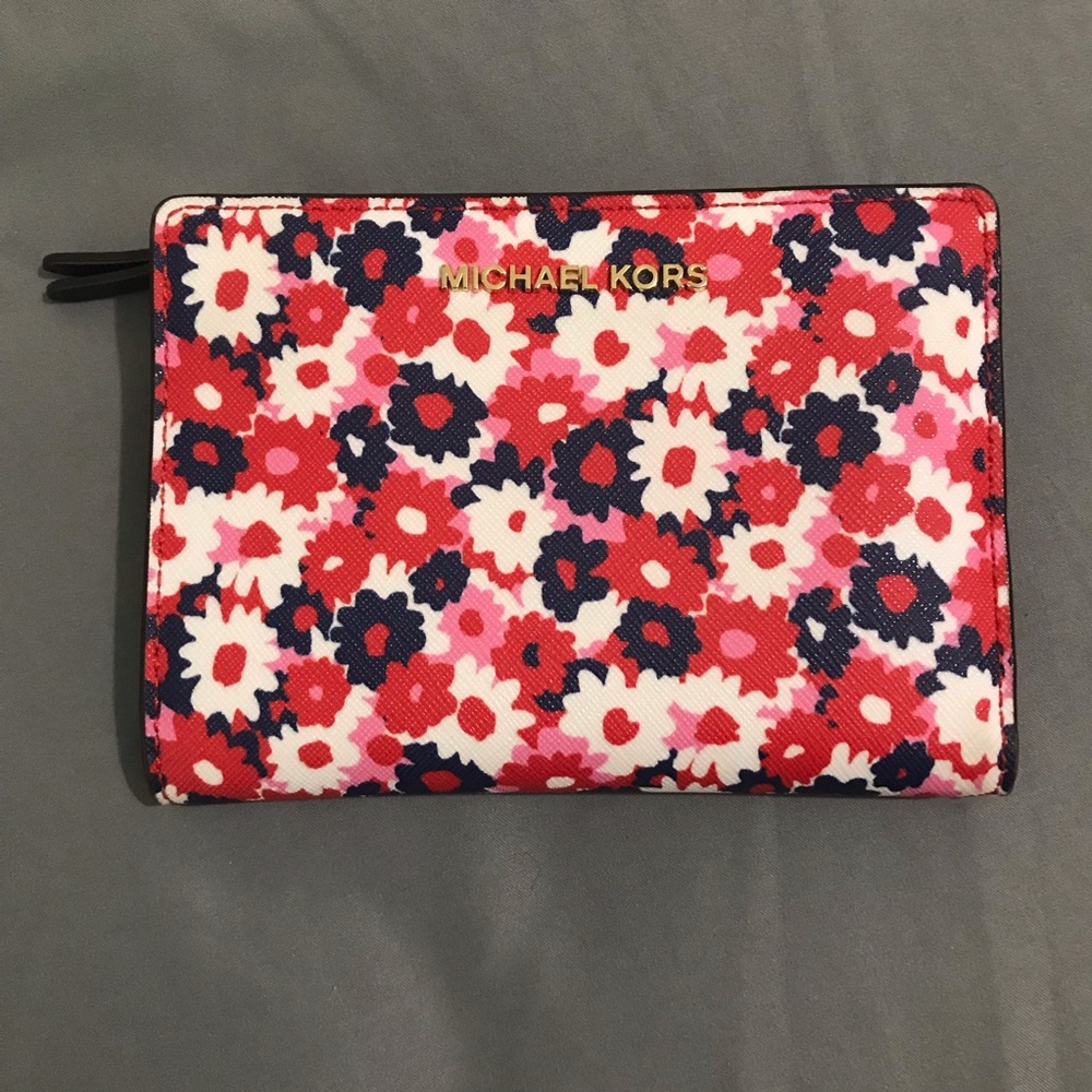 NWT Michael Kors Wallet